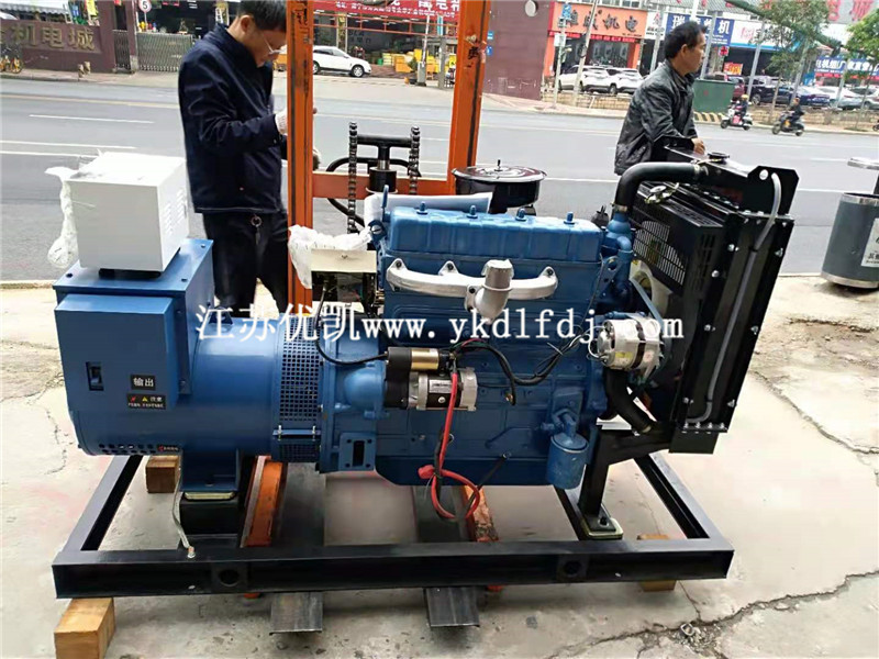 2021年4月5日，養(yǎng)殖客戶來(lái)拉走一臺(tái)30KW濰柴發(fā)電機(jī)組
