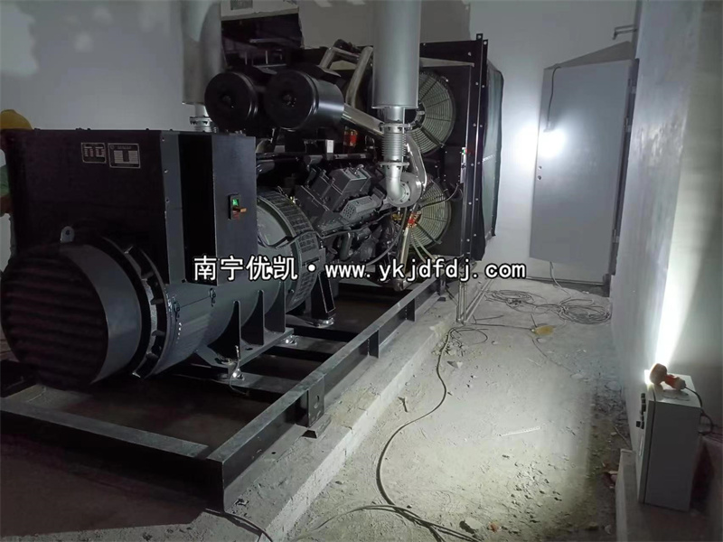 2023年10月25日，800kw上海凱普發(fā)電機(jī)組百色項(xiàng)目安裝現(xiàn)場(chǎng)